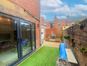 Photo 11- click for photo gallery